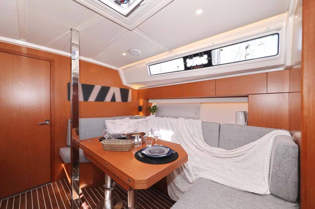 Segelyachten Bavaria C42 Style Antares