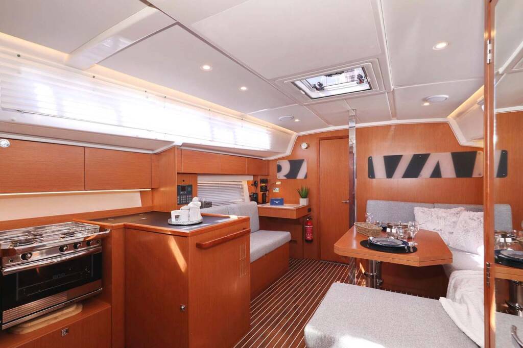 Segelyachten Bavaria C42 Style Antares