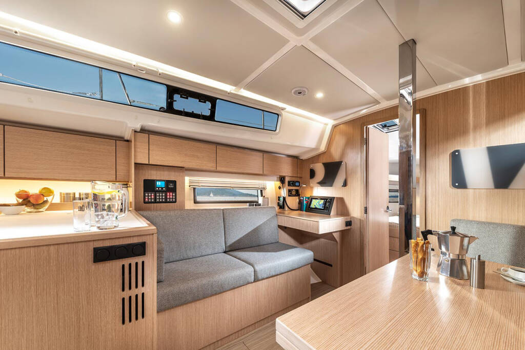Sailing yacht Bavaria C42 Style Polaris