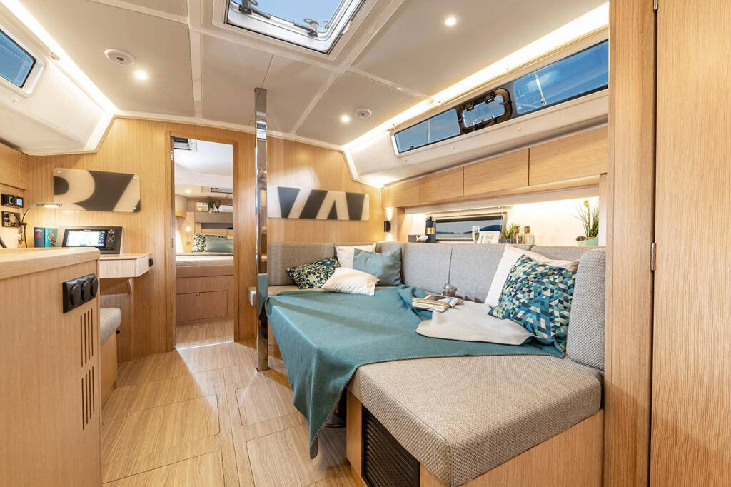 Sailing yacht Bavaria C42 Style Polaris