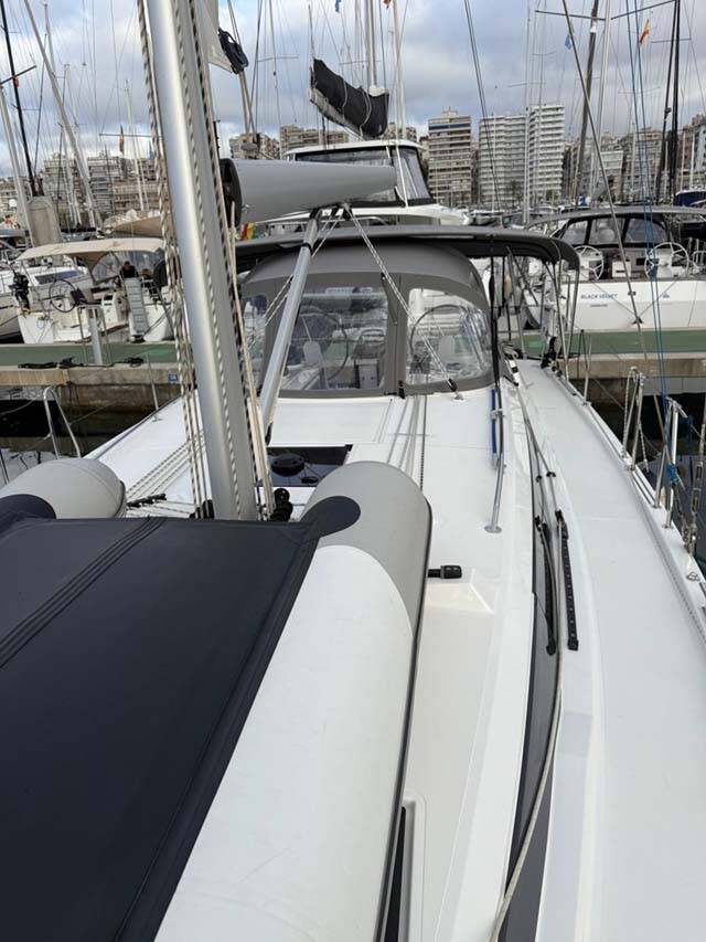 Sailing yacht Bavaria C42 Style Aurelia