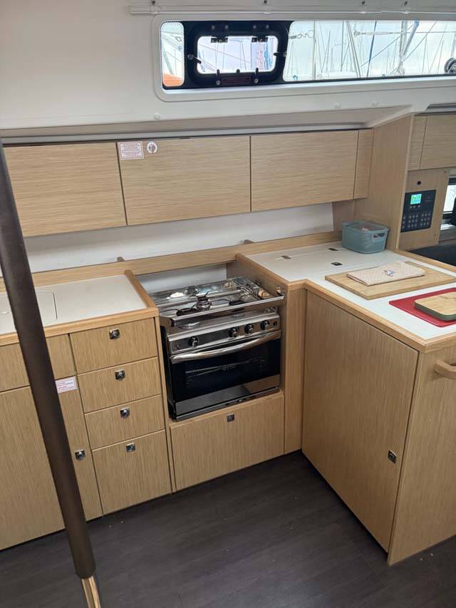 Sailing yacht Bavaria C42 Style Aurelia