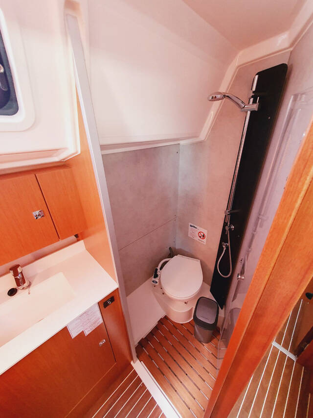 Segelyachten Bavaria C42 Lucia