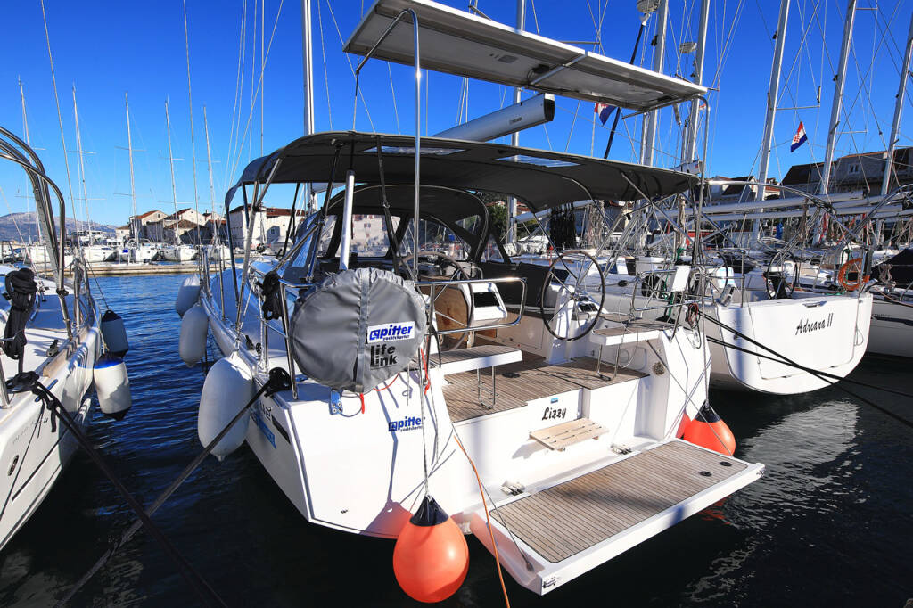 Sailing yacht Bavaria C42 Lizzy