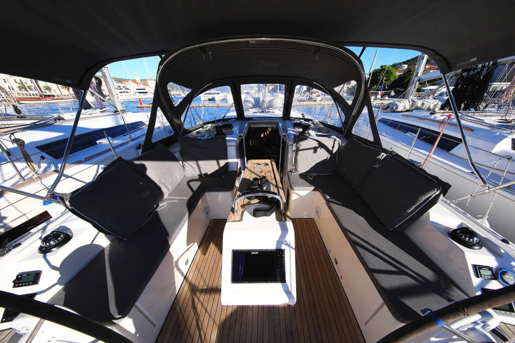Sailing yacht Bavaria C42 Lizzy