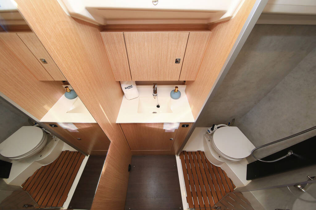 Sailing yacht Bavaria C42 Lizzy