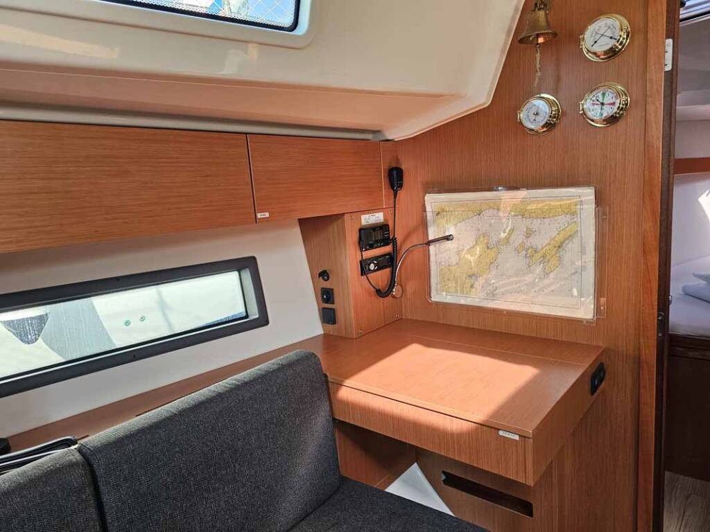 Sailing yacht Bavaria C42 Nola