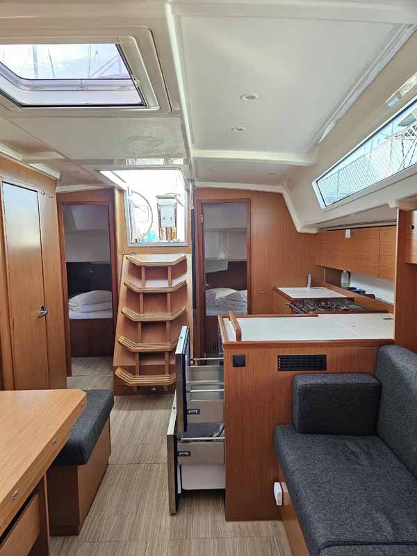 Sailing yacht Bavaria C42 Nola