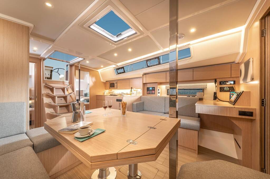 Segelyachten Bavaria C42 A.HO.I. two