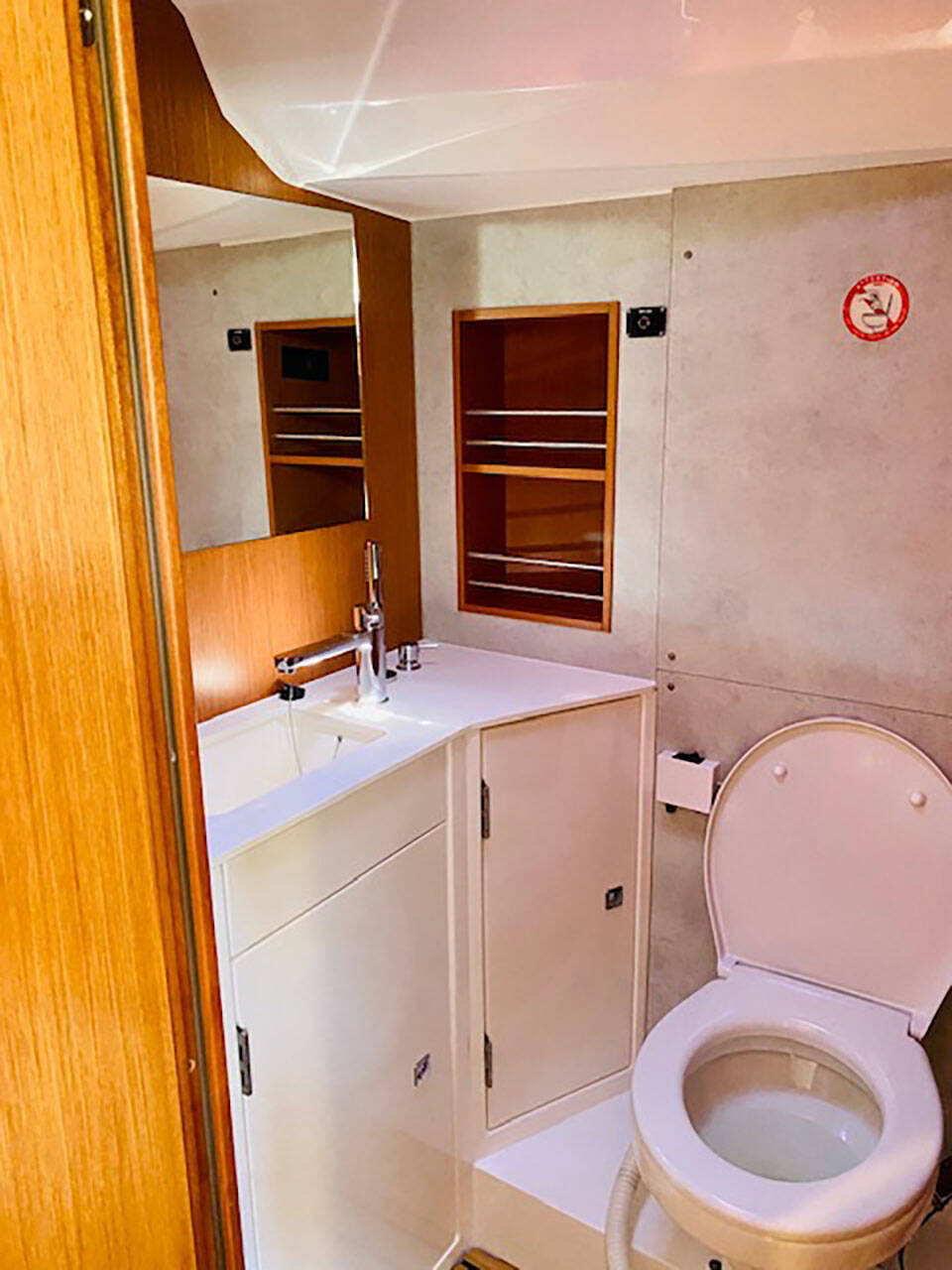 Sailing yacht Bavaria C42 CLASS