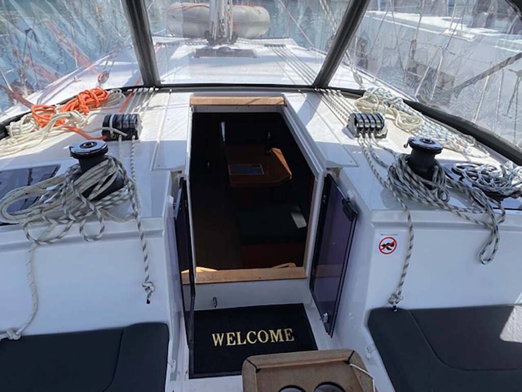 Sailing yacht Bavaria C42 CLASS