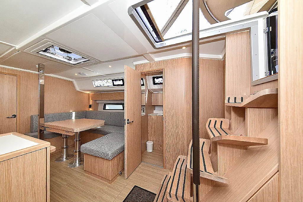 Sailing yacht Bavaria C42 Mauvic