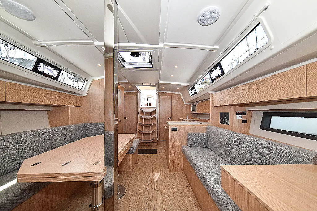 Sailing yacht Bavaria C42 Mauvic