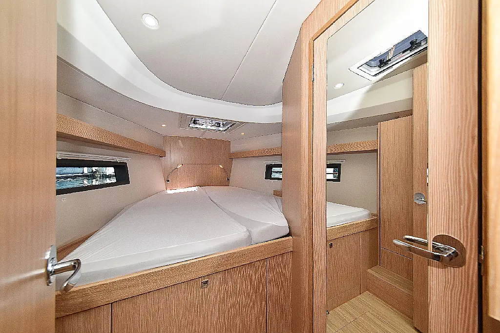 Sailing yacht Bavaria C42 Mauvic