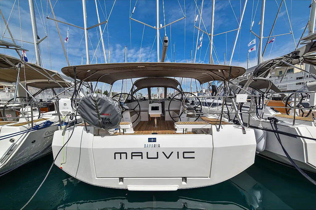 Sailing yacht Bavaria C42 Mauvic