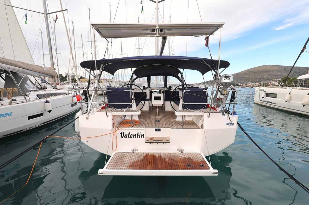 Sailing yacht Bavaria C42 Valentin