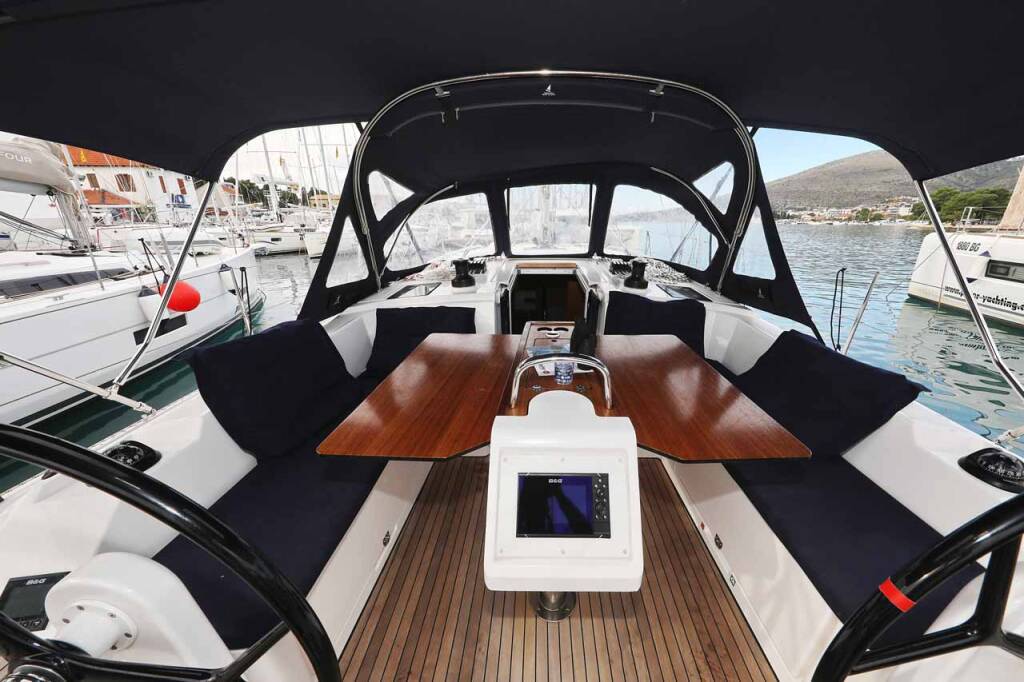 Sailing yacht Bavaria C42 Valentin