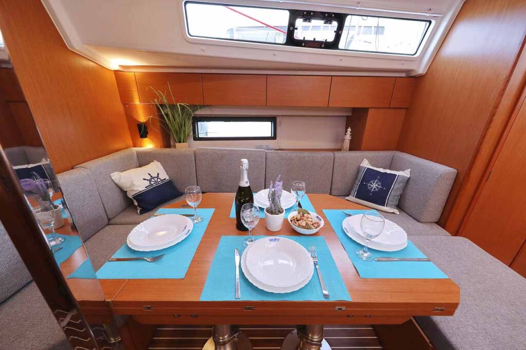 Sailing yacht Bavaria C42 Valentin