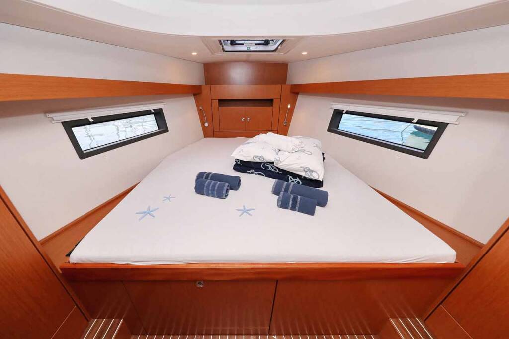 Sailing yacht Bavaria C42 Valentin