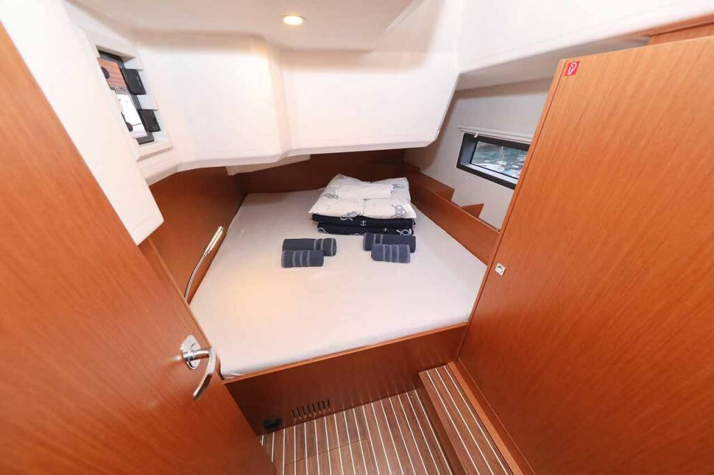 Sailing yacht Bavaria C42 Valentin