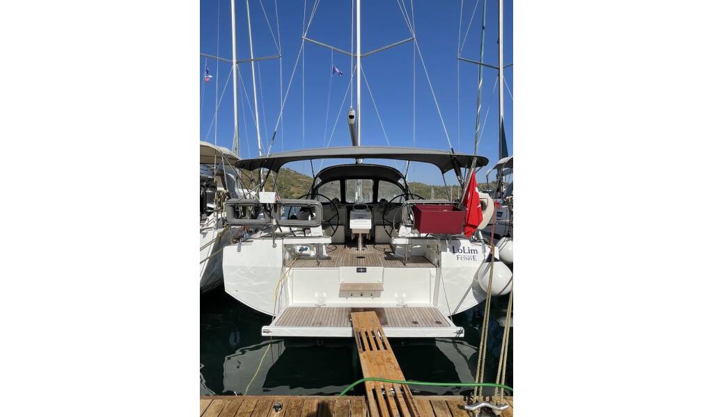 Sailing yacht Bavaria C42 Lolim