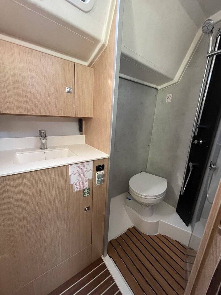 Sailing yacht Bavaria C42 Lolim