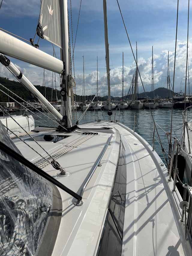 Sailing yacht Bavaria C42 Nava