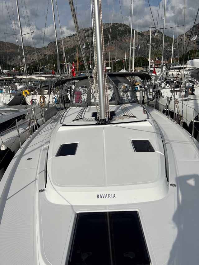 Sailing yacht Bavaria C42 Nava