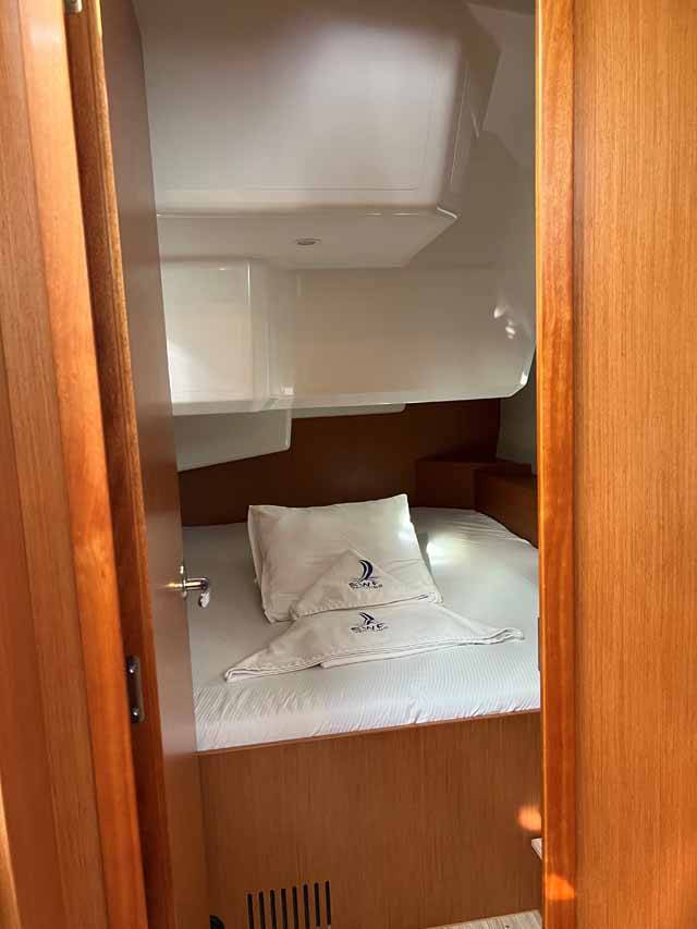 Sailing yacht Bavaria C42 Nava