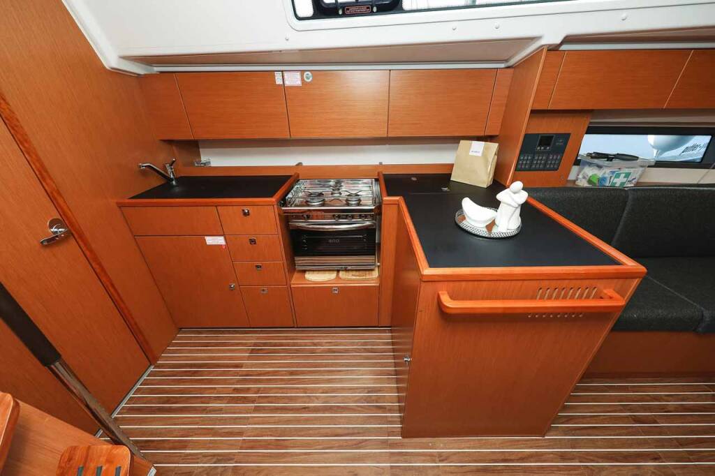 Sailing yacht Bavaria C42 RUMBA