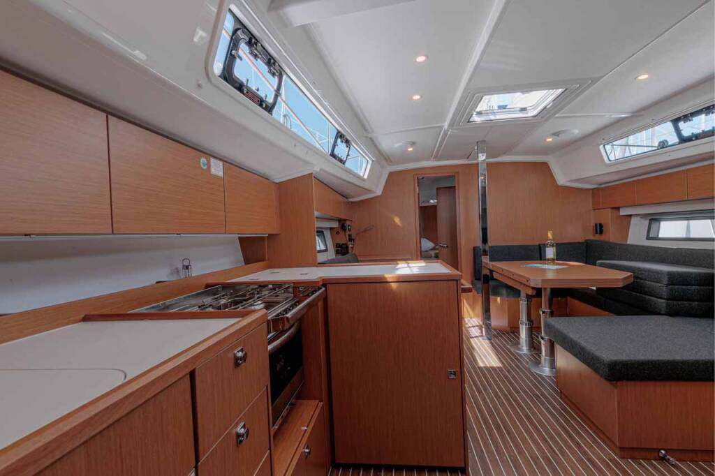 Segelyachten Bavaria C42 Ironic