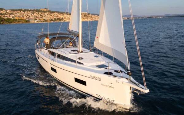 Bavaria C42 Vento Estivo Marina Mandalina, Sibenik