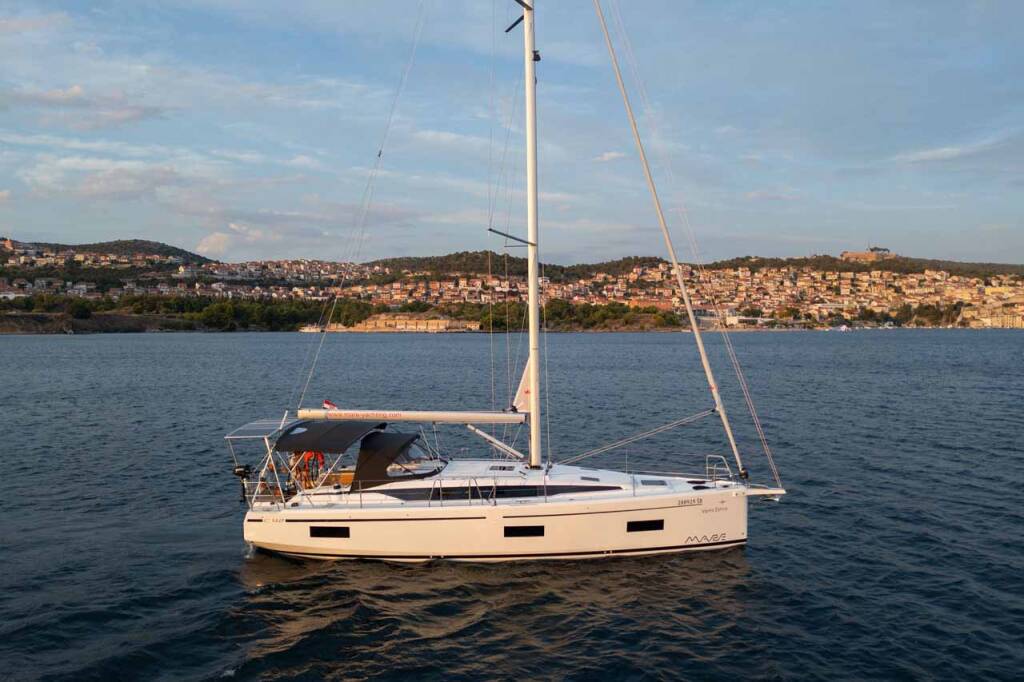 Sailing yacht Bavaria C42 Vento Estivo