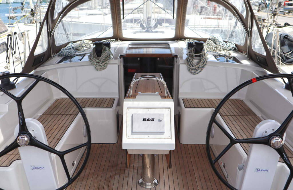 Sailing yacht Bavaria C42 PRESTIGE