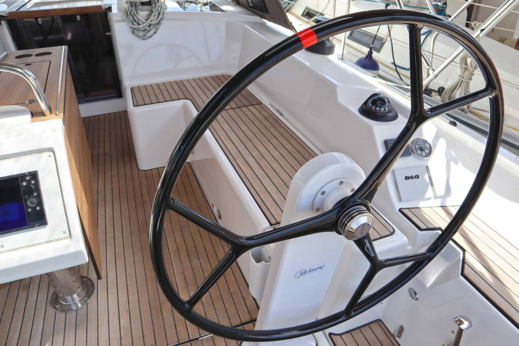 Sailing yacht Bavaria C42 PRESTIGE