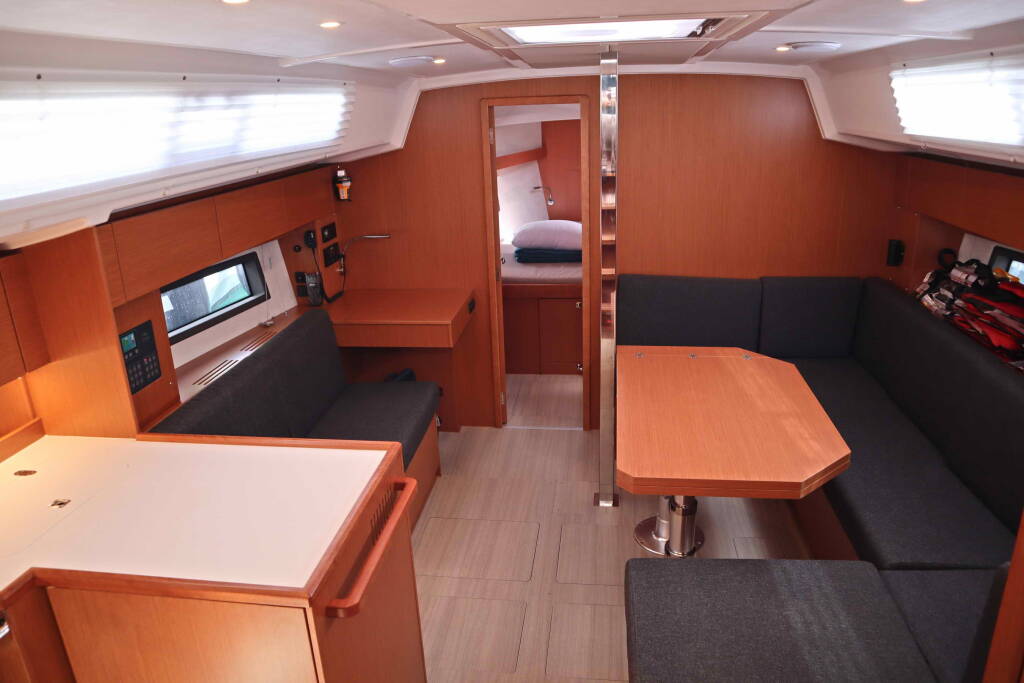 Sailing yacht Bavaria C42 PRESTIGE