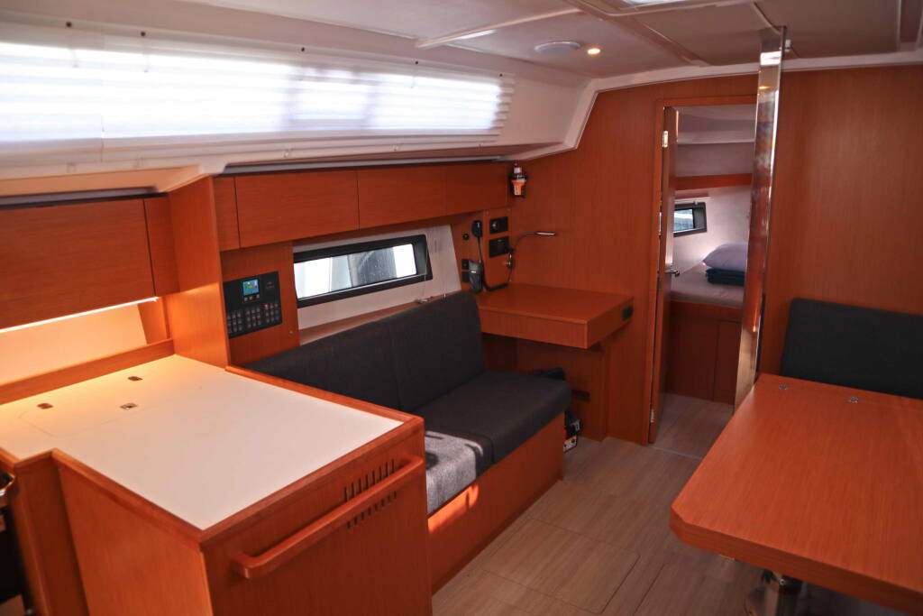 Sailing yacht Bavaria C42 PRESTIGE