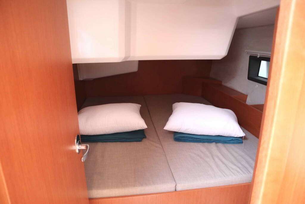Sailing yacht Bavaria C42 PRESTIGE