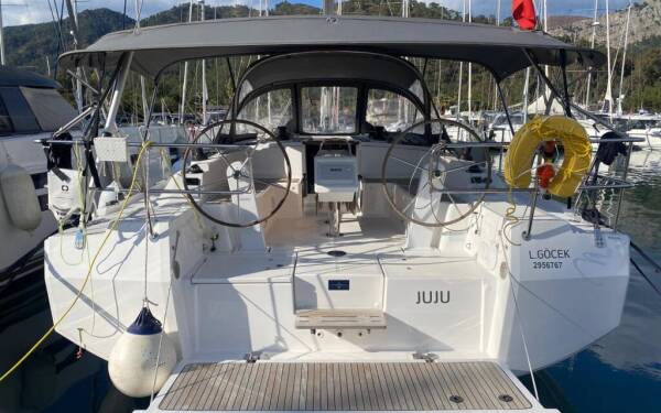 Bavaria C42 Juju Marin Turk Göcek Village Port