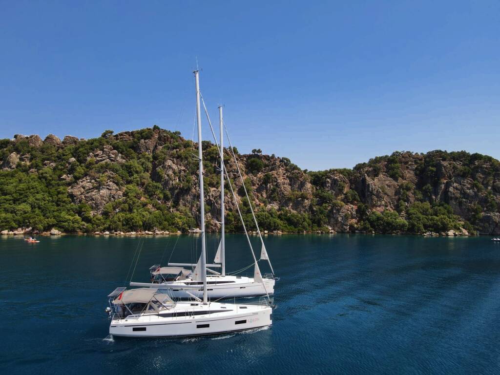 Sailing yacht Bavaria C42 Sorores