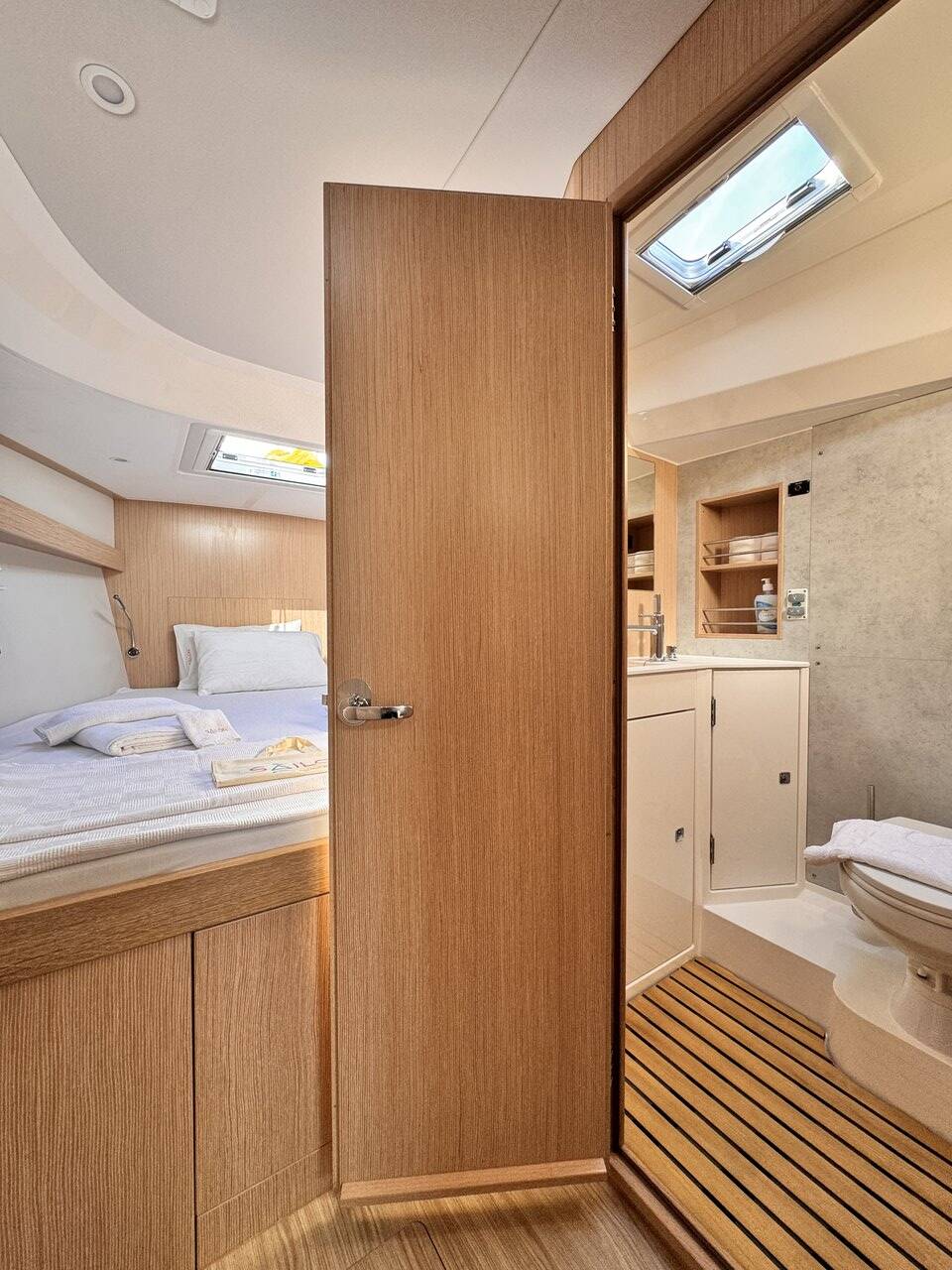 Sailing yacht Bavaria C42 Sorores