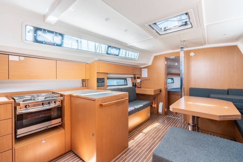 Segelyachten Bavaria C42 Avra