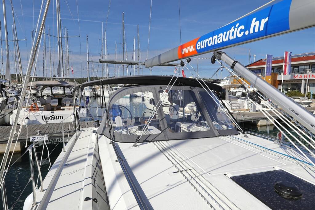 Sailing yacht Bavaria C42 Summertime