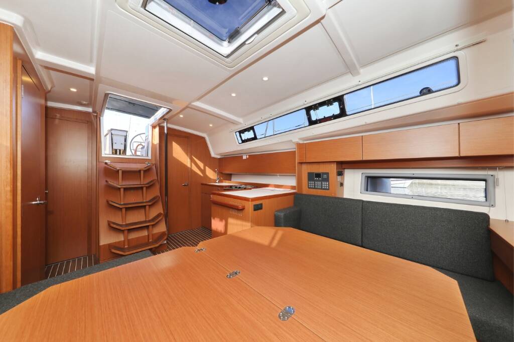 Sailing yacht Bavaria C42 Summertime