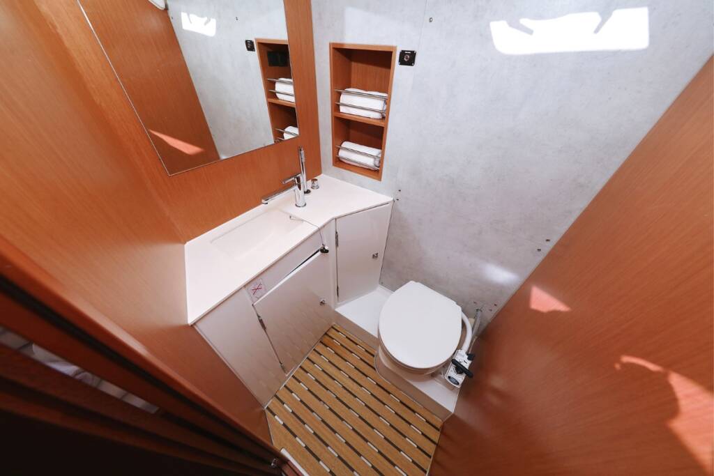 Sailing yacht Bavaria C42 Summertime