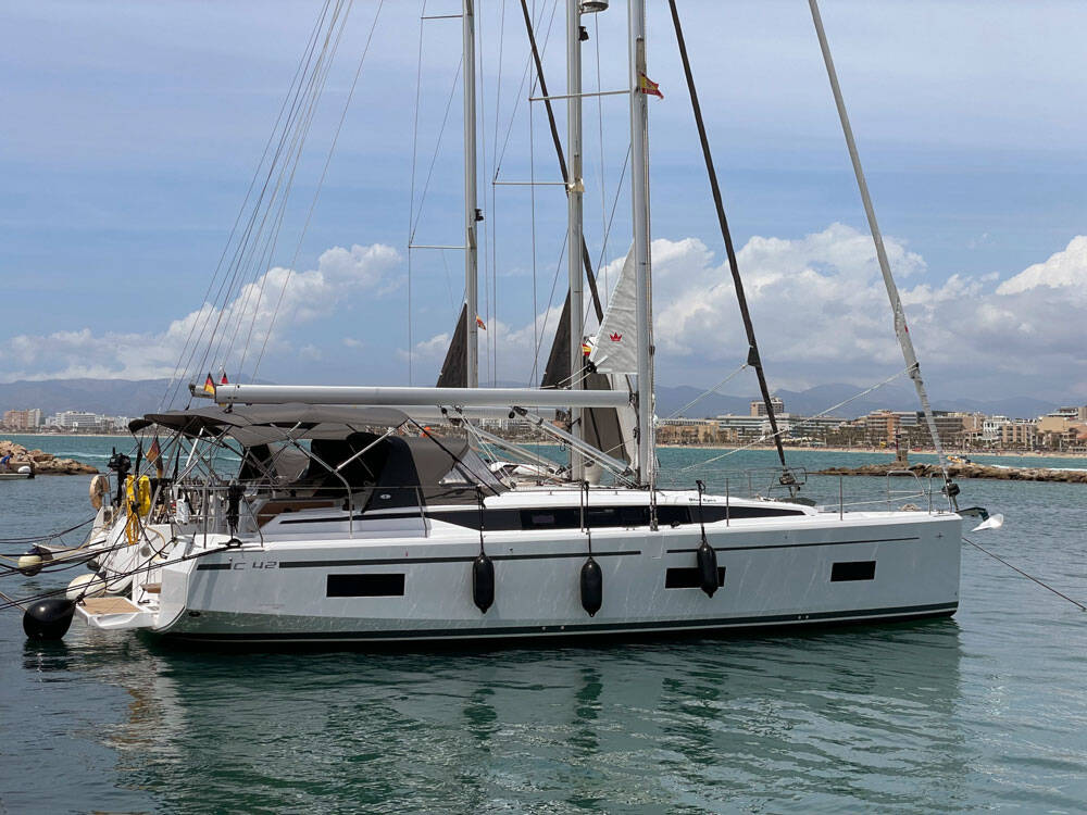 Sailing yacht Bavaria C42 Blue Eyes