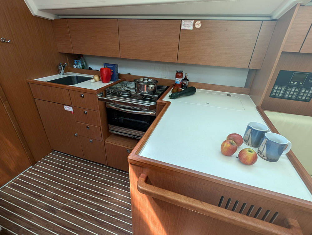 Sailing yacht Bavaria C42 Blue Eyes