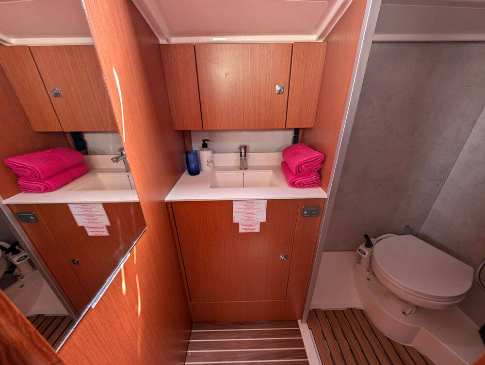 Sailing yacht Bavaria C42 Blue Eyes