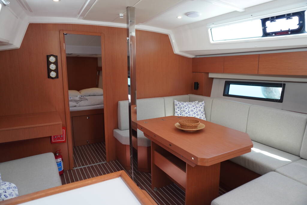 Segelyachten Bavaria C42 Alara 3