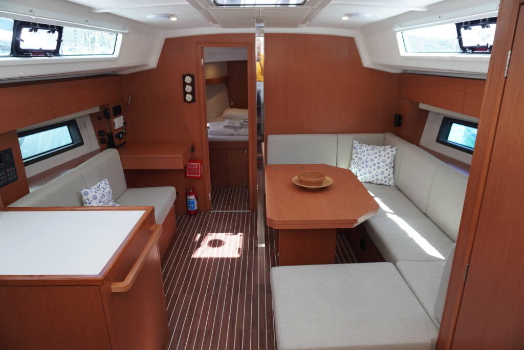 Segelyachten Bavaria C42 Alara 3